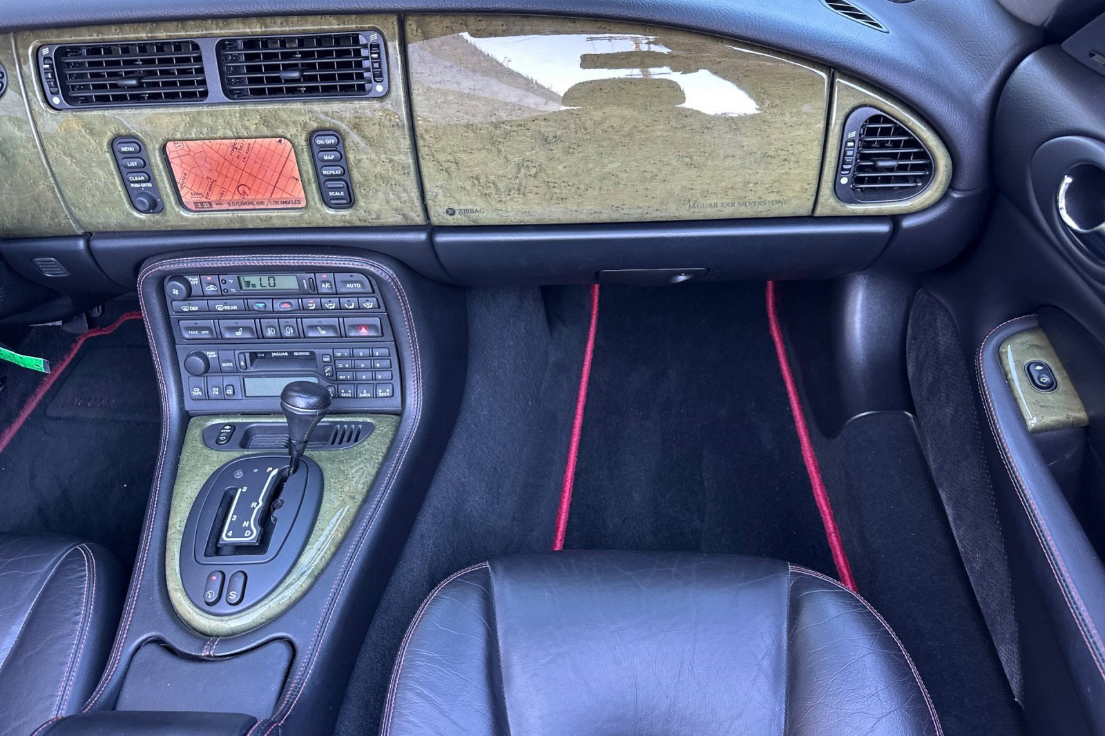 Used 2001 Jaguar XKR Convertible image 27