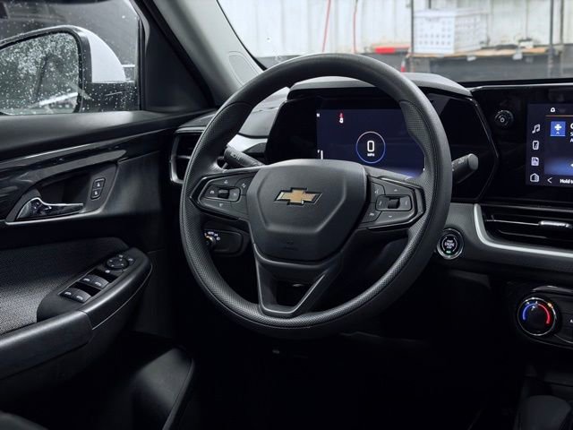 Used 2025 Chevrolet TrailBlazer LT AWD/4WD image 21