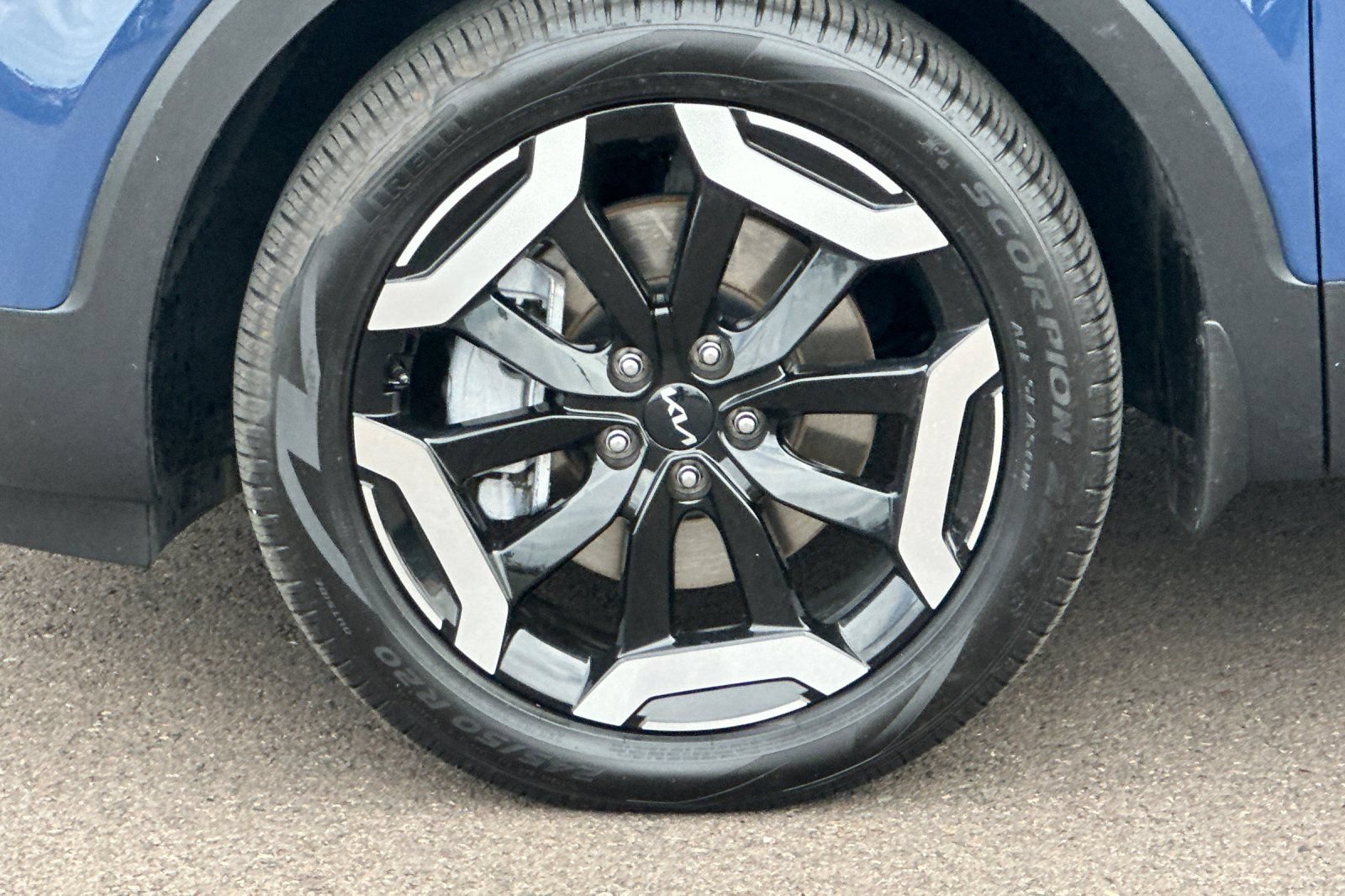 Certified 2024 Kia Telluride S w/ S Sunroof Package AWD/4WD image 24