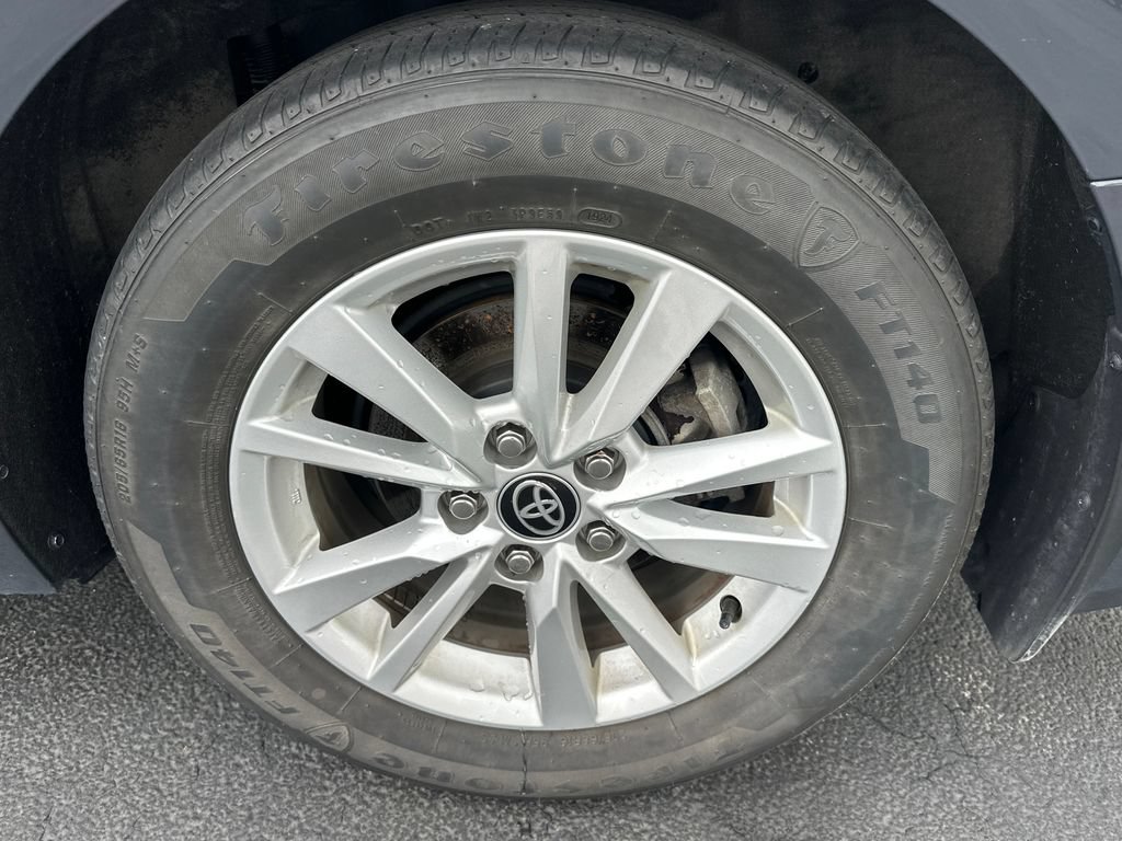 Used 2025 Toyota Camry LE AWD/4WD image 46