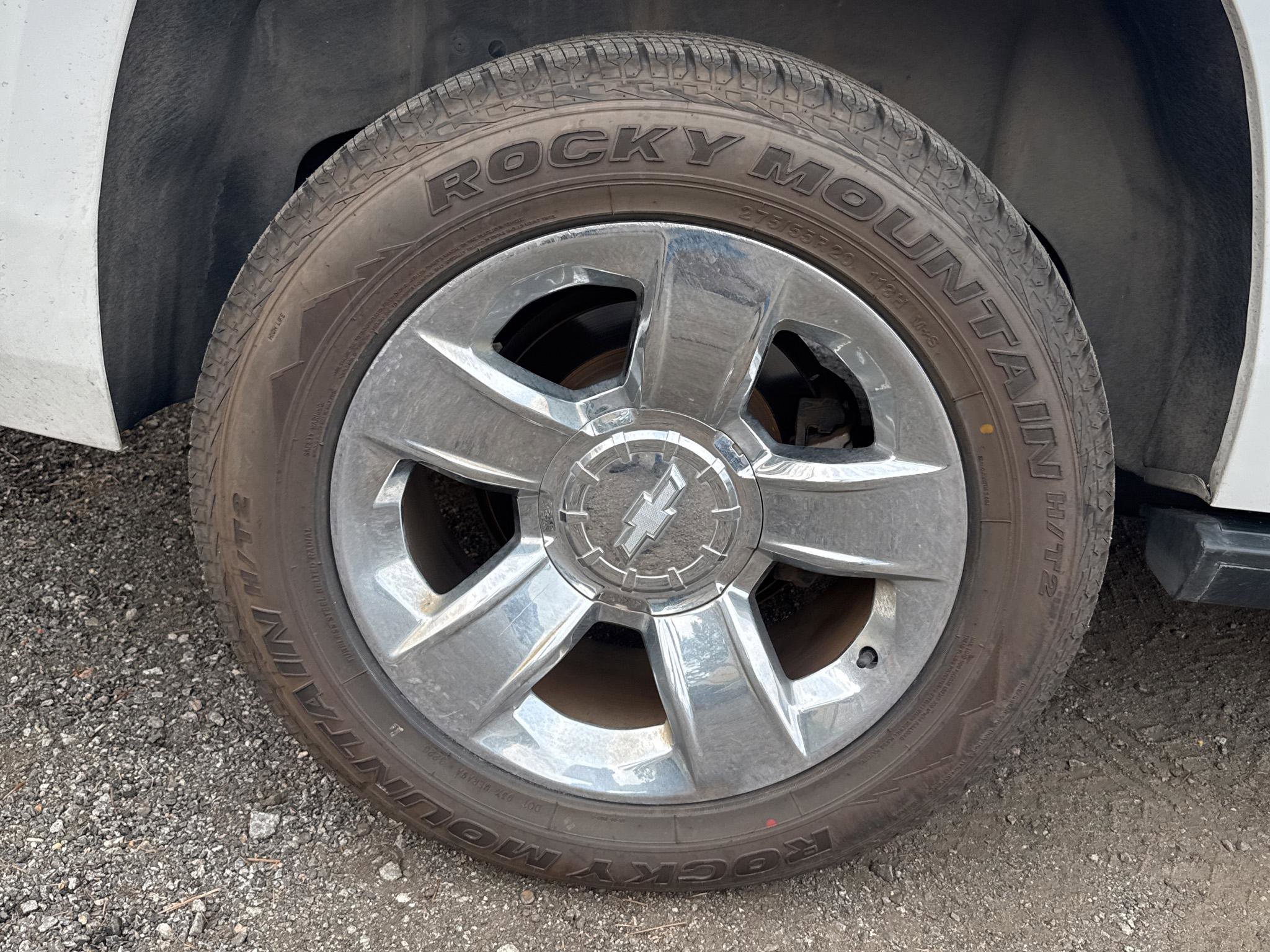 Used 2017 Chevrolet Suburban Premier AWD/4WD image 12