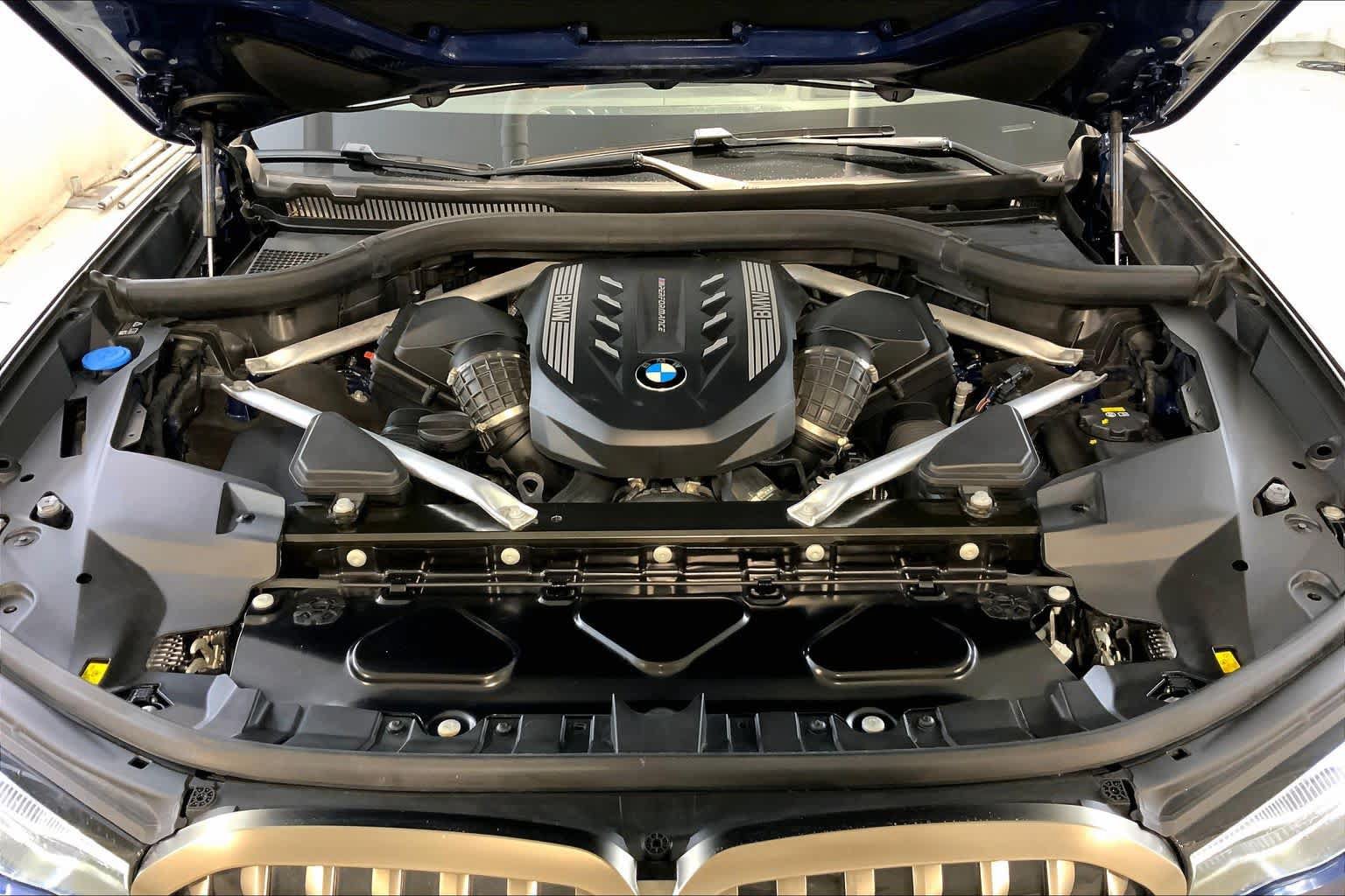 Used 2022 BMW X7 M50i AWD/4WD image 29