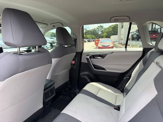 Used 2025 Toyota RAV4 XLE FWD image 16