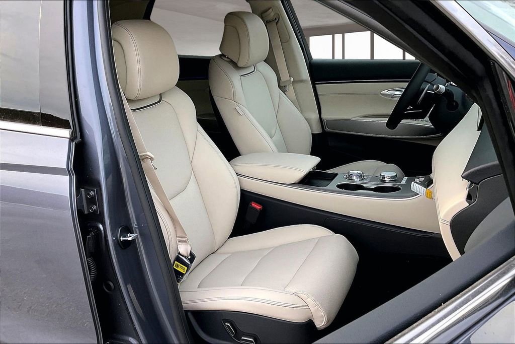 New 2026 Genesis GV70 2.5T Select image 10