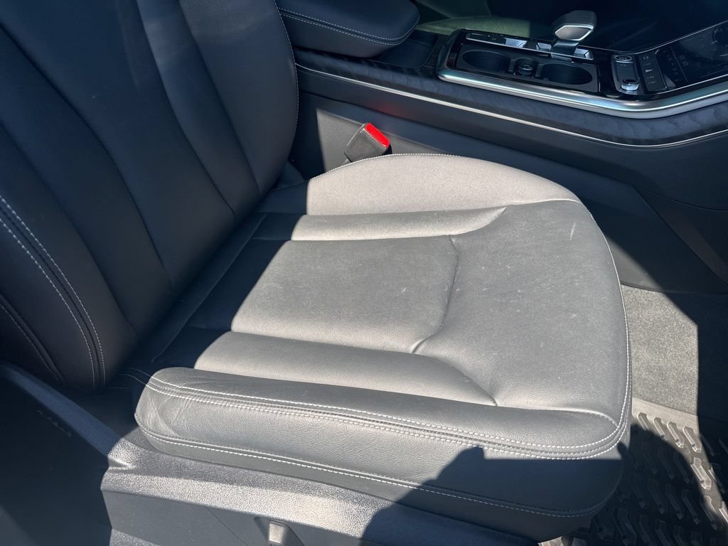 Used 2023 Audi Q8 Premium w/ Convenience Package AWD/4WD image 68