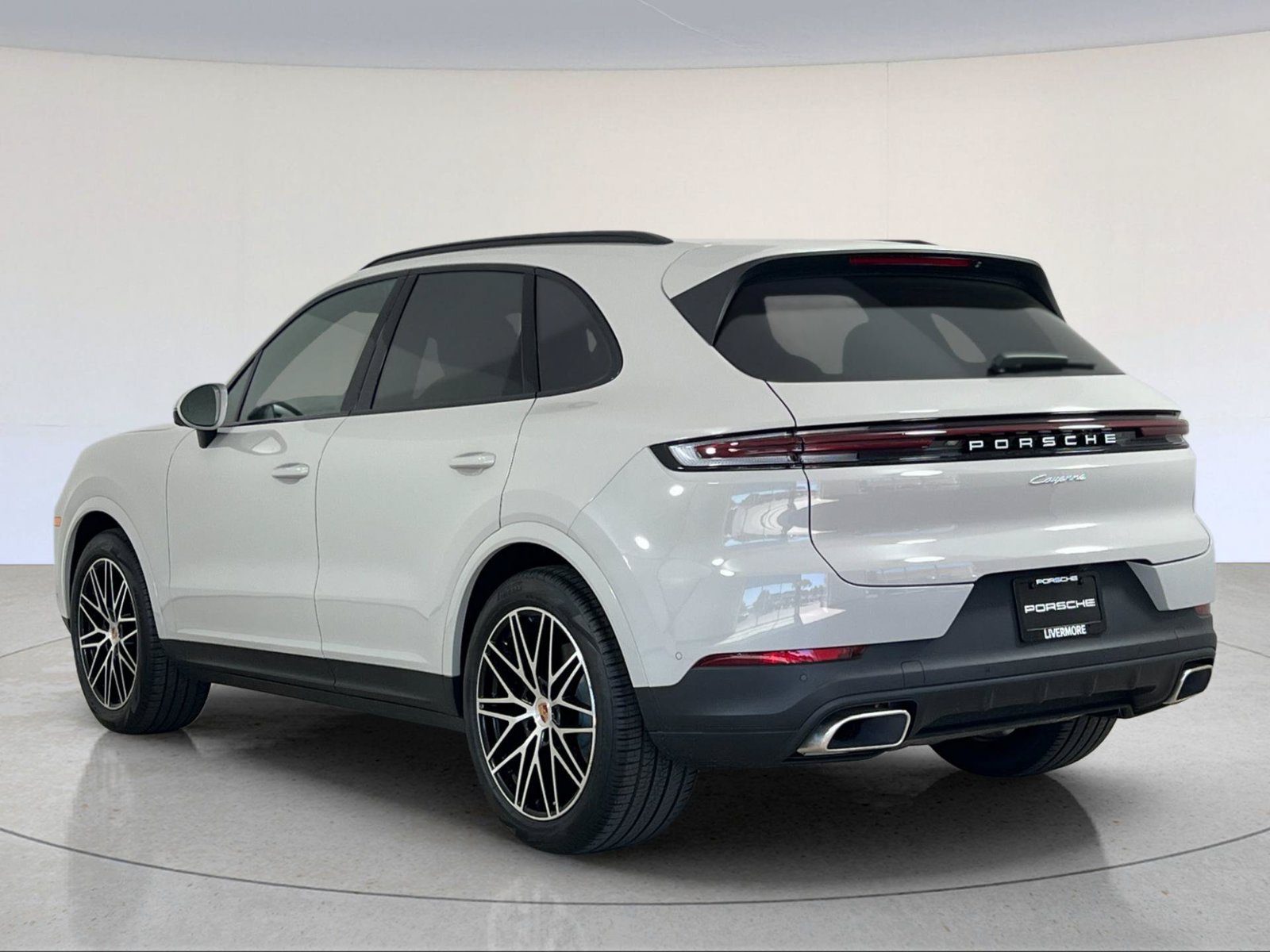New 2026 Porsche Cayenne AWD/4WD image 3