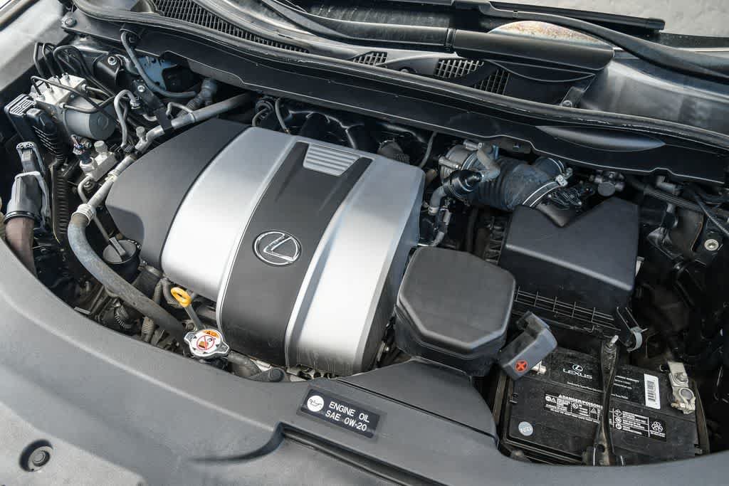 Used 2018 Lexus RX 350L FWD w/ Accessory Package image 28