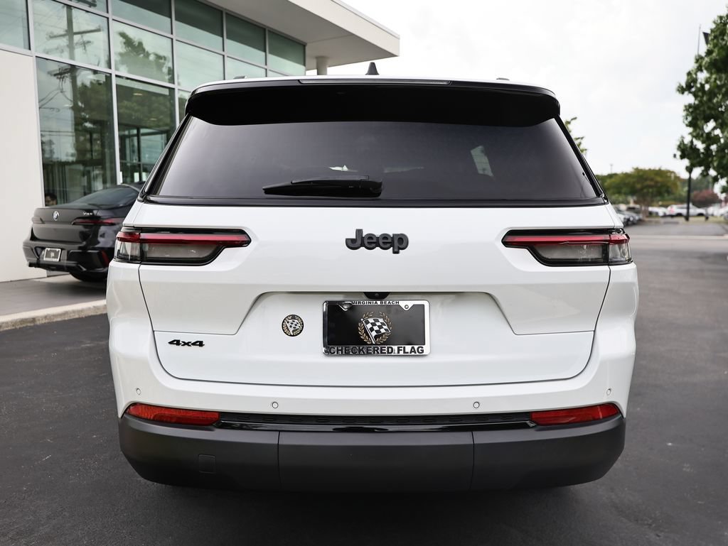 Used 2024 Jeep Grand Cherokee L Altitude AWD/4WD image 9
