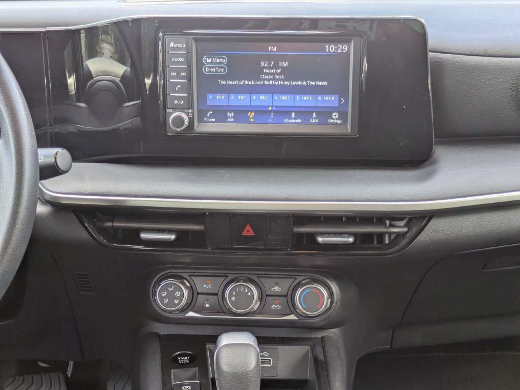 Used 2025 Nissan Kicks S FWD image 17