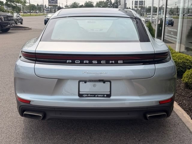 Used 2024 Porsche Panamera RWD image 5