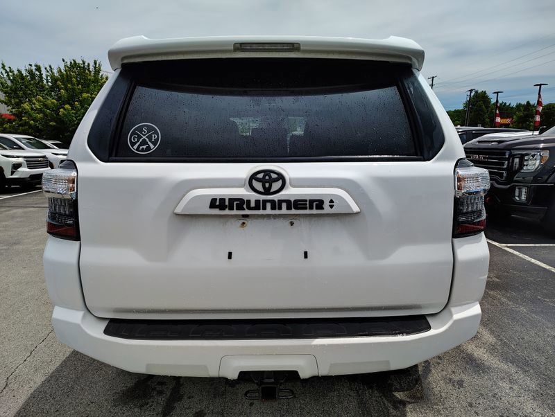 Used 2024 Toyota 4Runner SR5 Premium w/ Moonroof Package AWD/4WD image 5