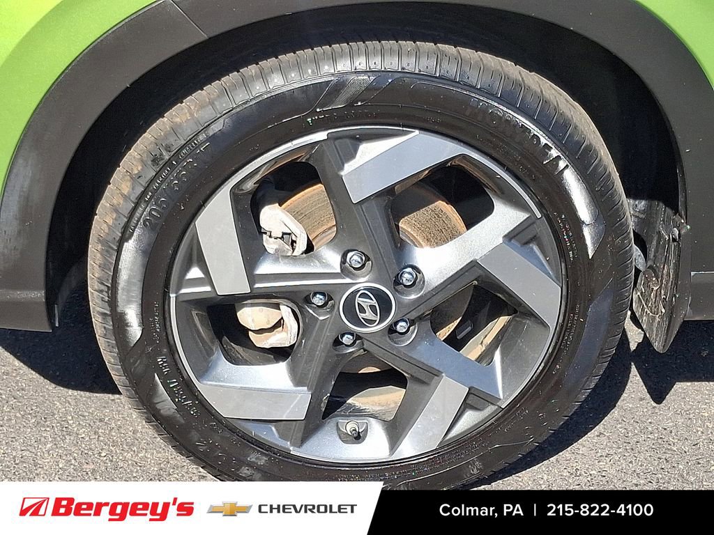 Used 2023 Hyundai Venue SEL image 10