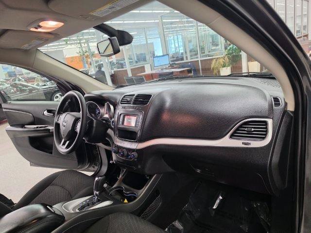 Used 2020 Dodge Journey SE FWD image 13