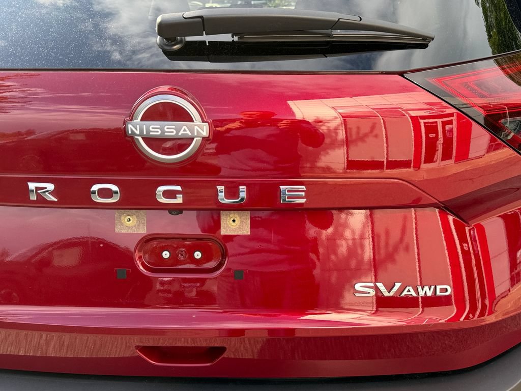Used 2023 Nissan Rogue SV AWD/4WD image 32