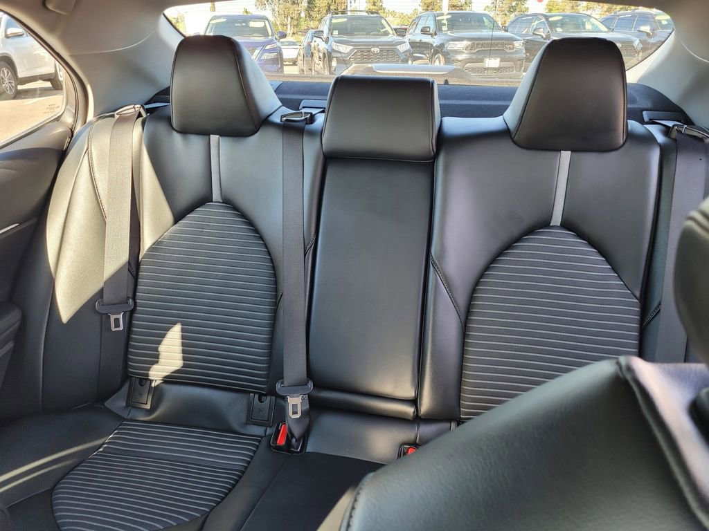 Used 2021 Toyota Camry SE image 10