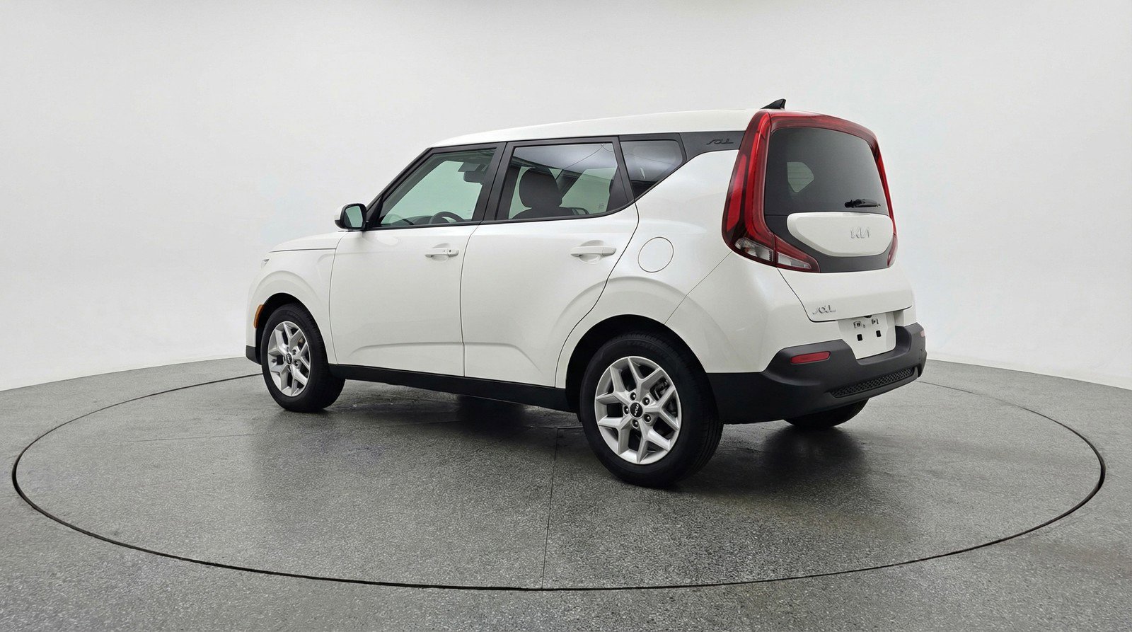 Used 2025 Kia Soul LX w/ LX Technology Package FWD image 6