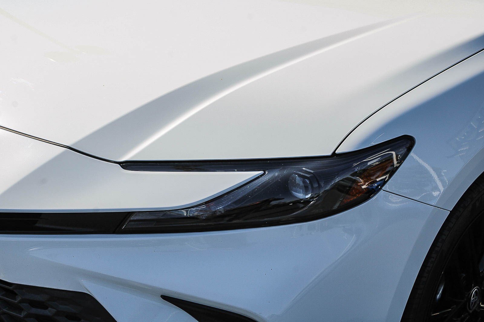 Used 2025 Toyota Camry SE w/ Convenience Package FWD image 5