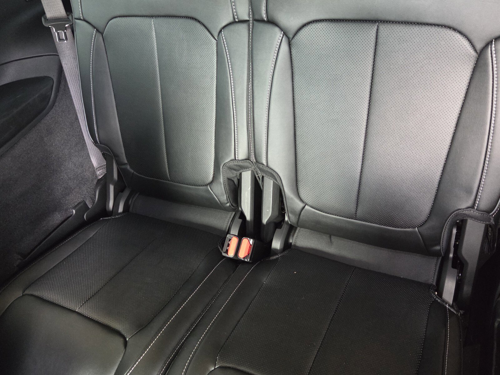 Used 2024 Jeep Grand Cherokee L Overland w/ Trailer Tow Package image 6