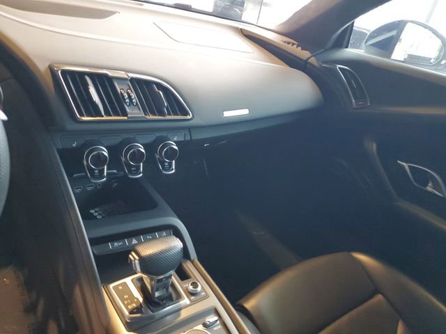 Used 2018 Audi R8 V10 RWD image 19