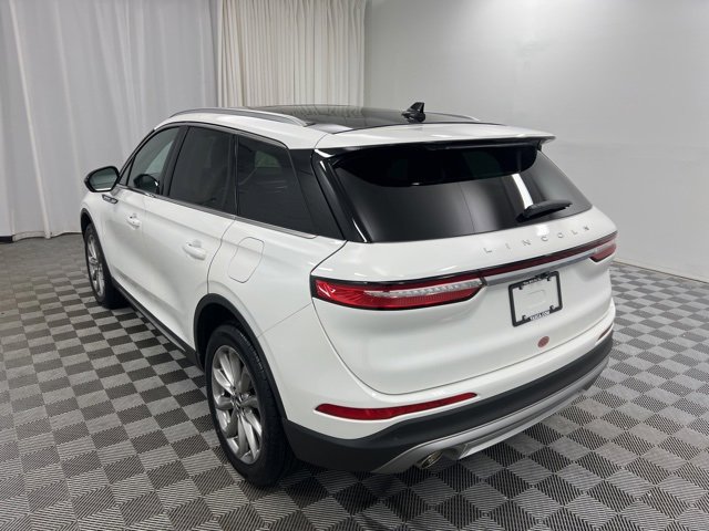 Used 2022 Lincoln Corsair AWD w/ Premium Package image 6