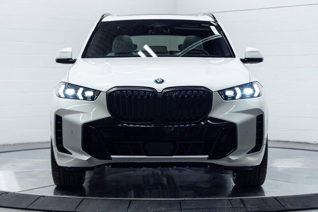 New 2026 BMW X5 xDrive50e w/ M Sport Package image 7
