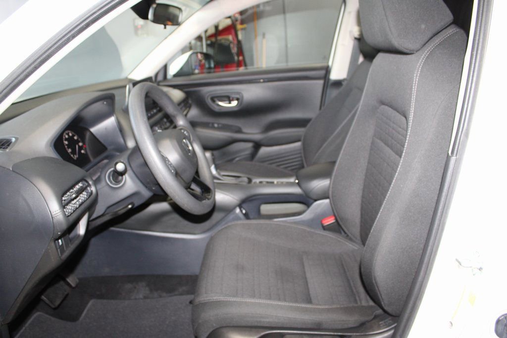 Used 2023 Honda HR-V LX image 12