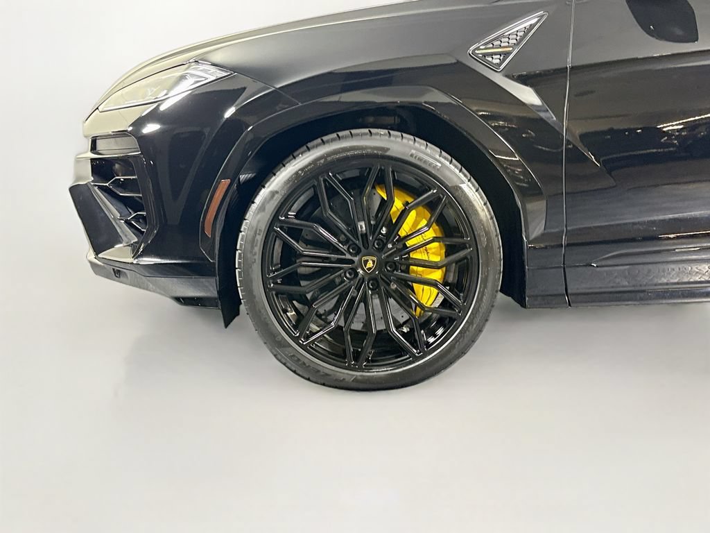 Used 2025 Lamborghini Urus SE AWD/4WD image 27
