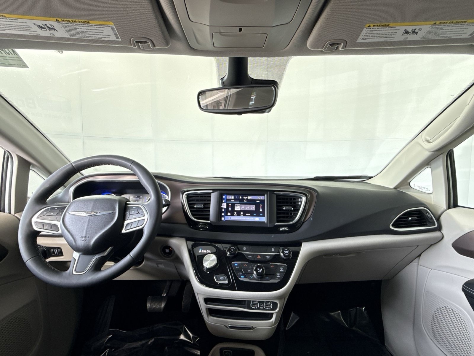 Used 2024 Chrysler Voyager LX FWD image 22