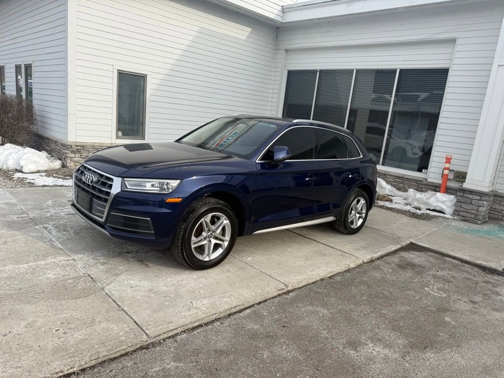 Used 2019 Audi Q5 2.0T Premium w/ Convenience Package image 3