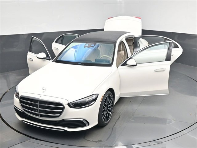 Used 2022 Mercedes-Benz S 580 4MATIC Sedan w/ Rear Seat Package image 62