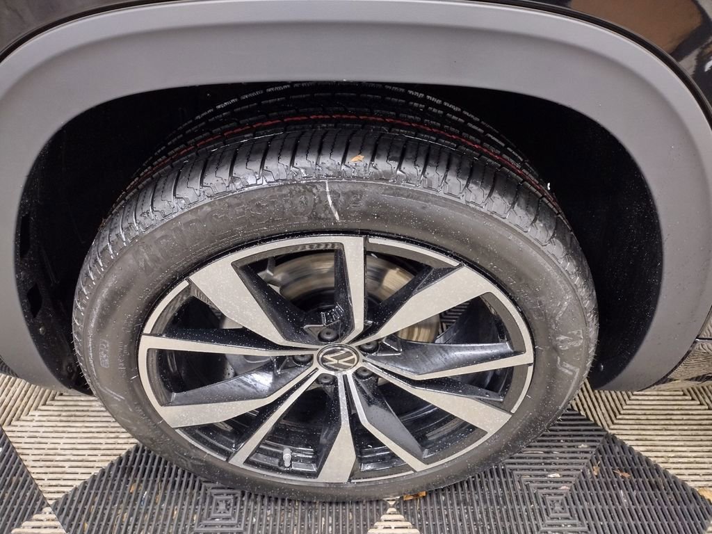 New 2026 Volkswagen Atlas SEL Premium R-Line image 6