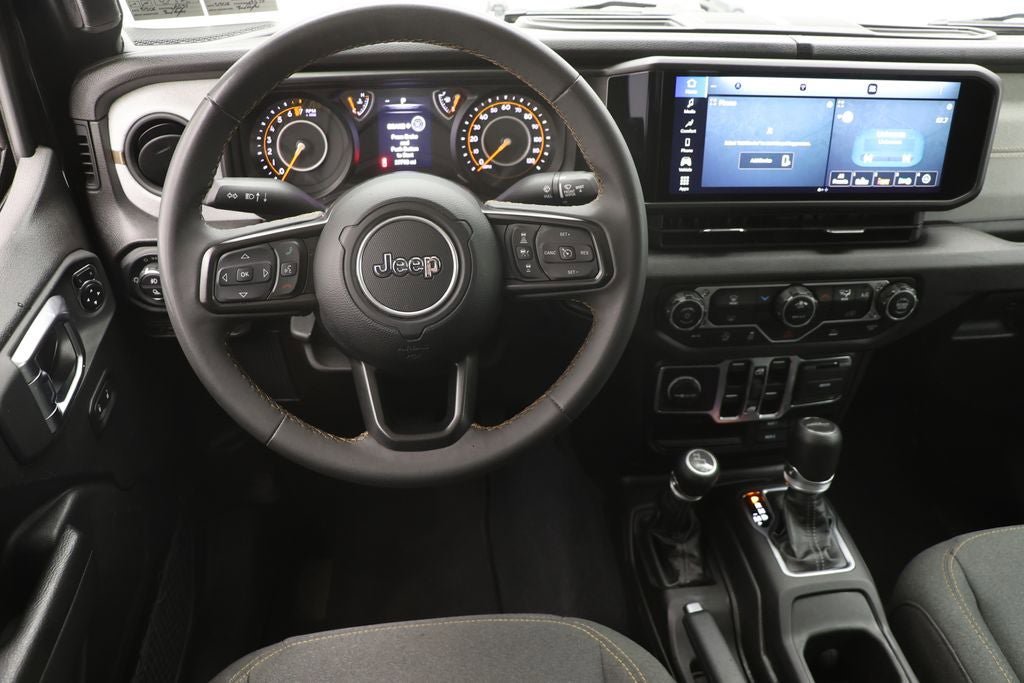 Used 2024 Jeep Gladiator Sport AWD/4WD image 14