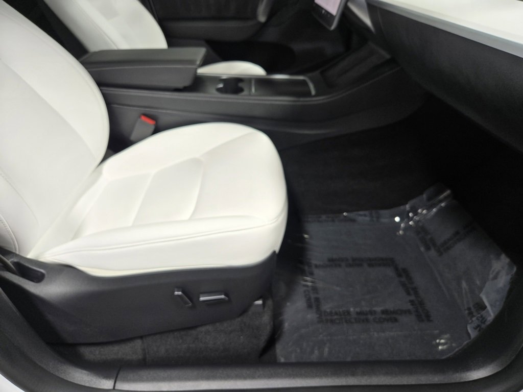 Used 2023 Tesla Model Y Long Range image 51