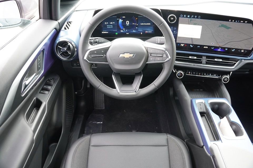 New 2026 Chevrolet Equinox EV LT AWD/4WD image 12
