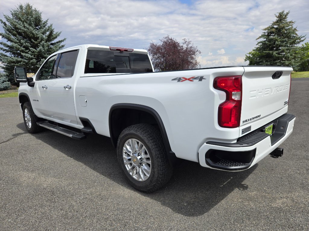 Used 2023 Chevrolet Silverado 3500 High Country w/ Technology Package image 11