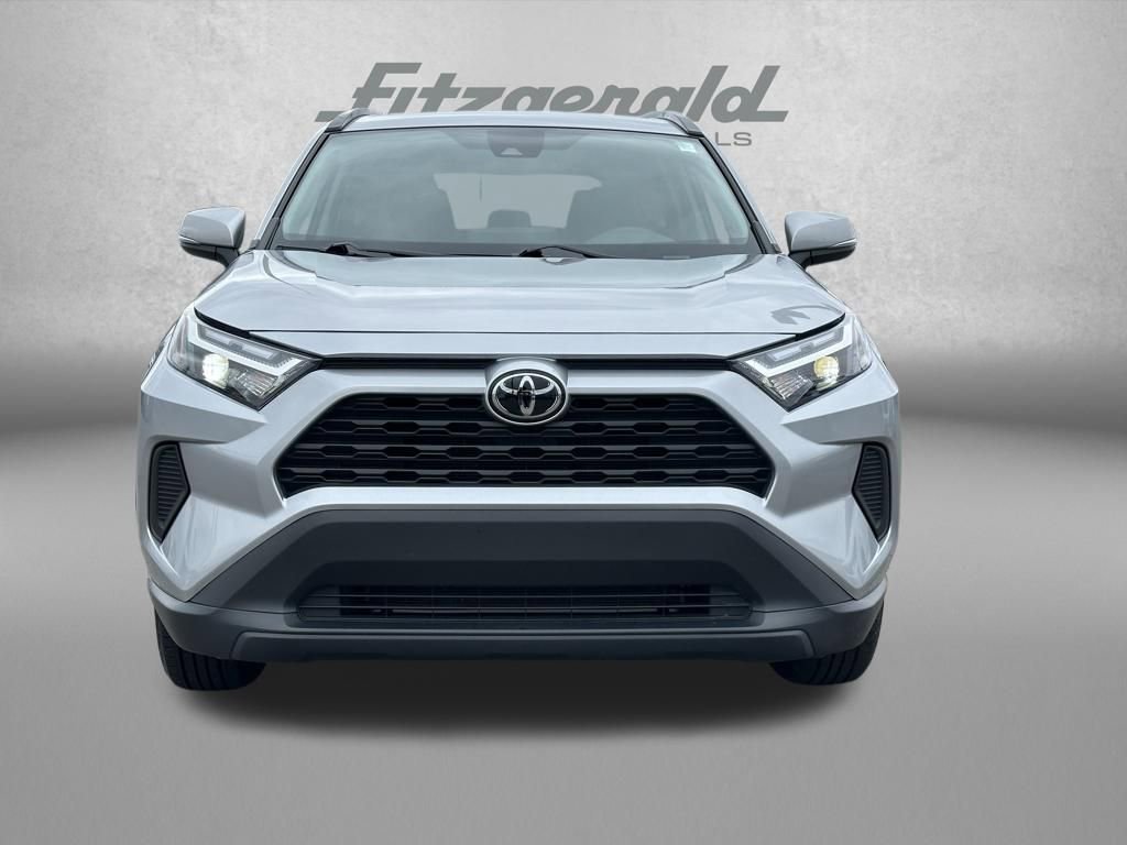 Used 2024 Toyota RAV4 XLE FWD image 3