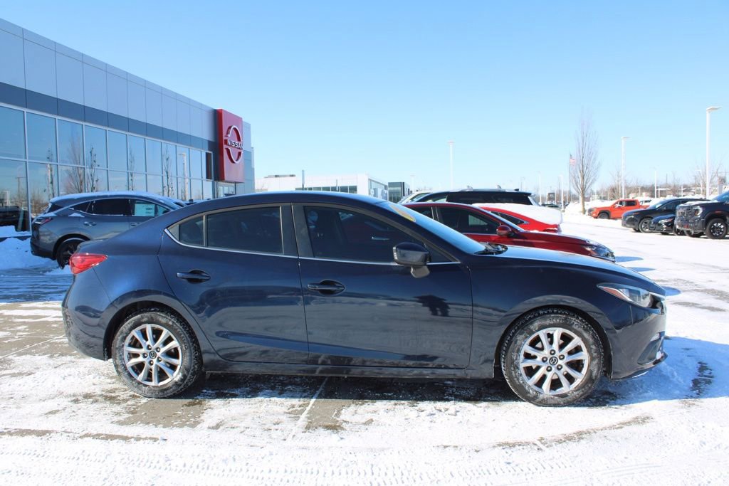 Used 2015 MAZDA MAZDA3 i Touring w/ Technology Package image 6