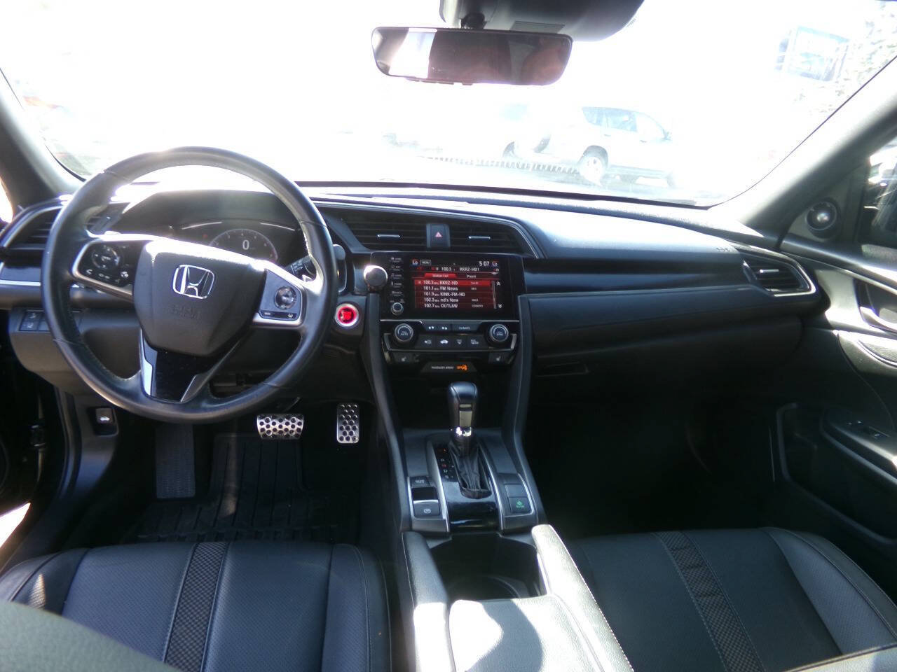 Used 2020 Honda Civic Sport Touring image 9