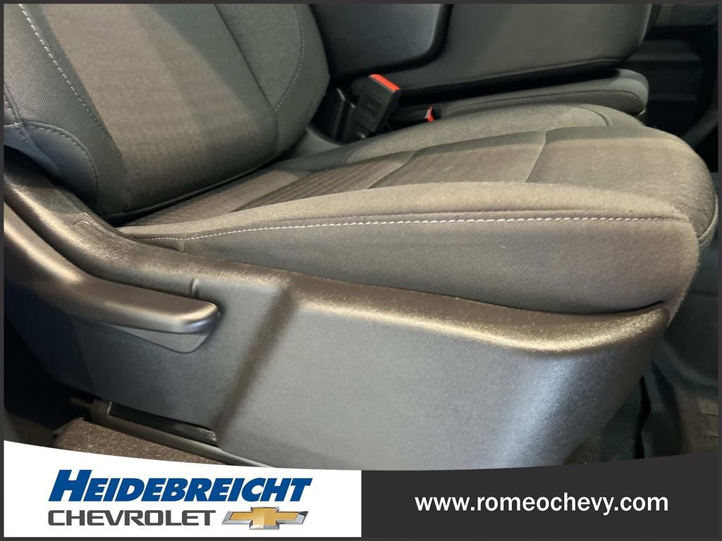 Used 2025 Chevrolet Silverado 2500 Custom w/ Custom Convenience Package AWD/4WD image 33