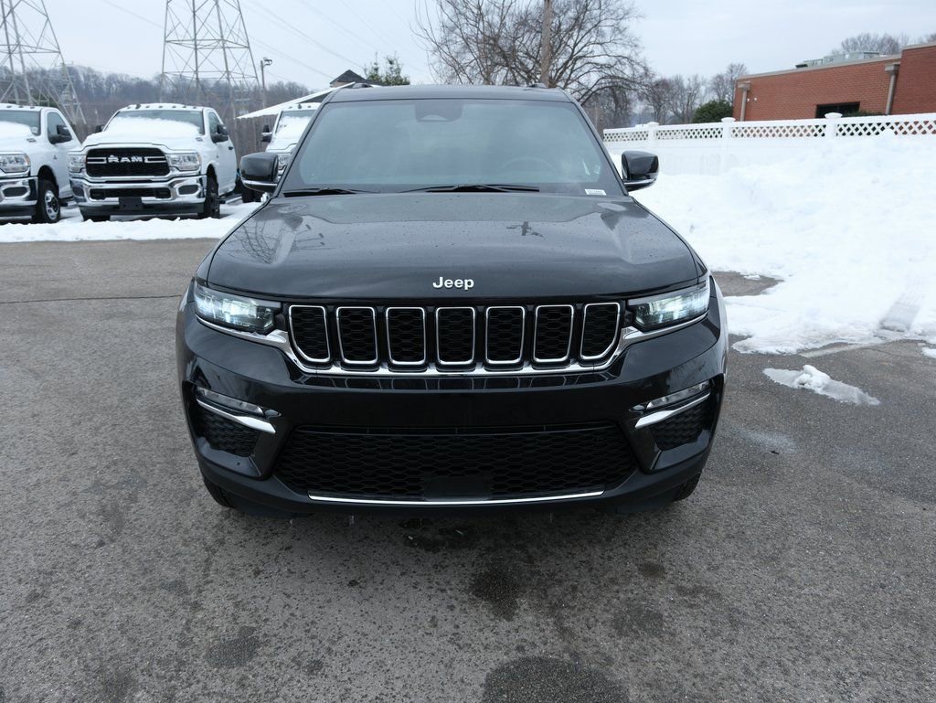 Used 2024 Jeep Grand Cherokee Limited image 12