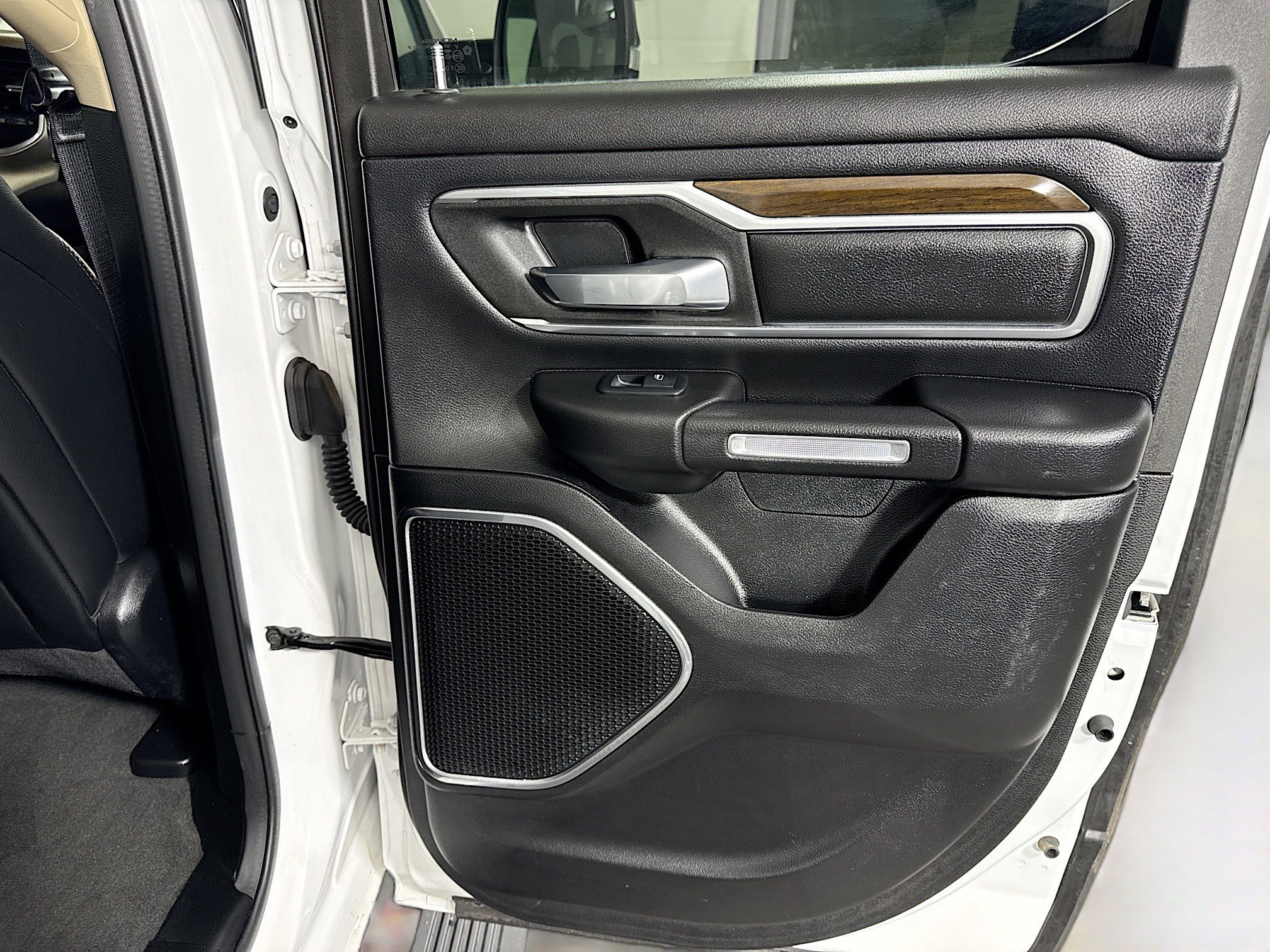 Used 2021 RAM 1500 Laramie RWD image 28