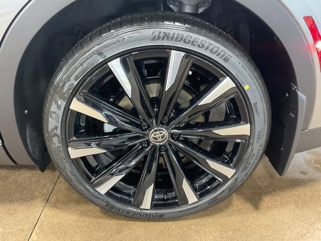 New 2026 Toyota Crown Platinum image 7