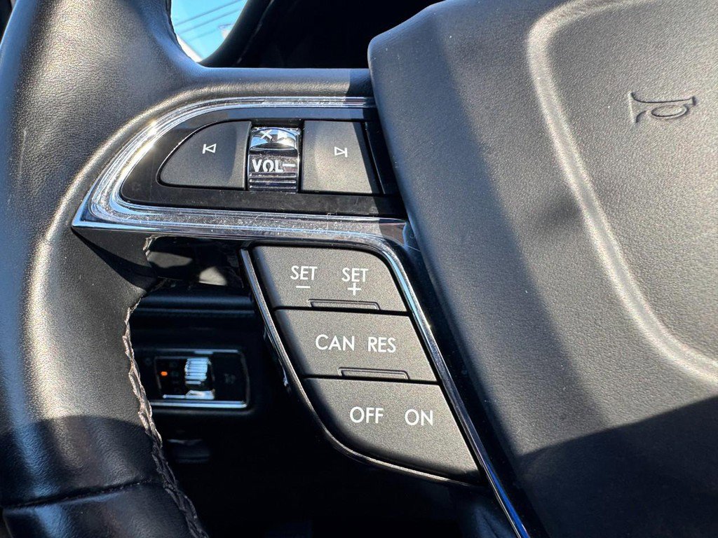 Used 2022 Lincoln Nautilus Reserve image 18