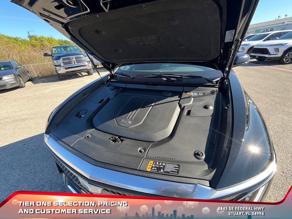 Used 2024 Cadillac Lyriq Luxury w/ LPO, Floor Liner Package image 21