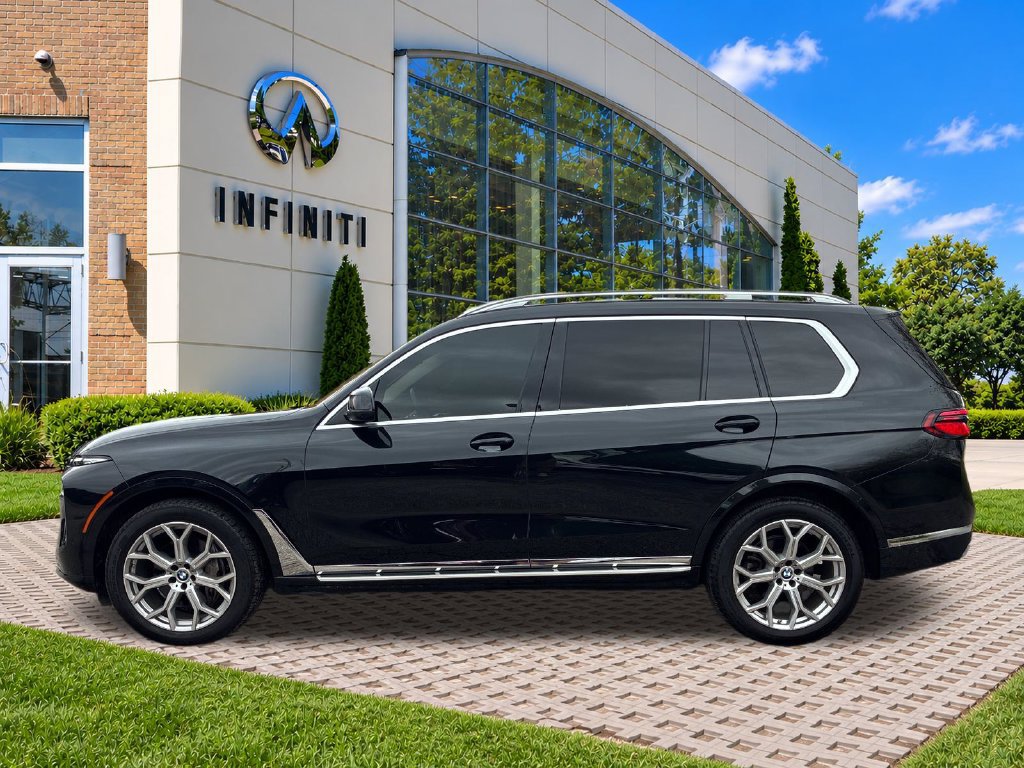 Used 2023 BMW X7 xDrive40i AWD/4WD image 2