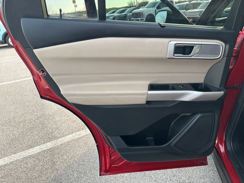 Used 2020 Ford Explorer Limited image 33