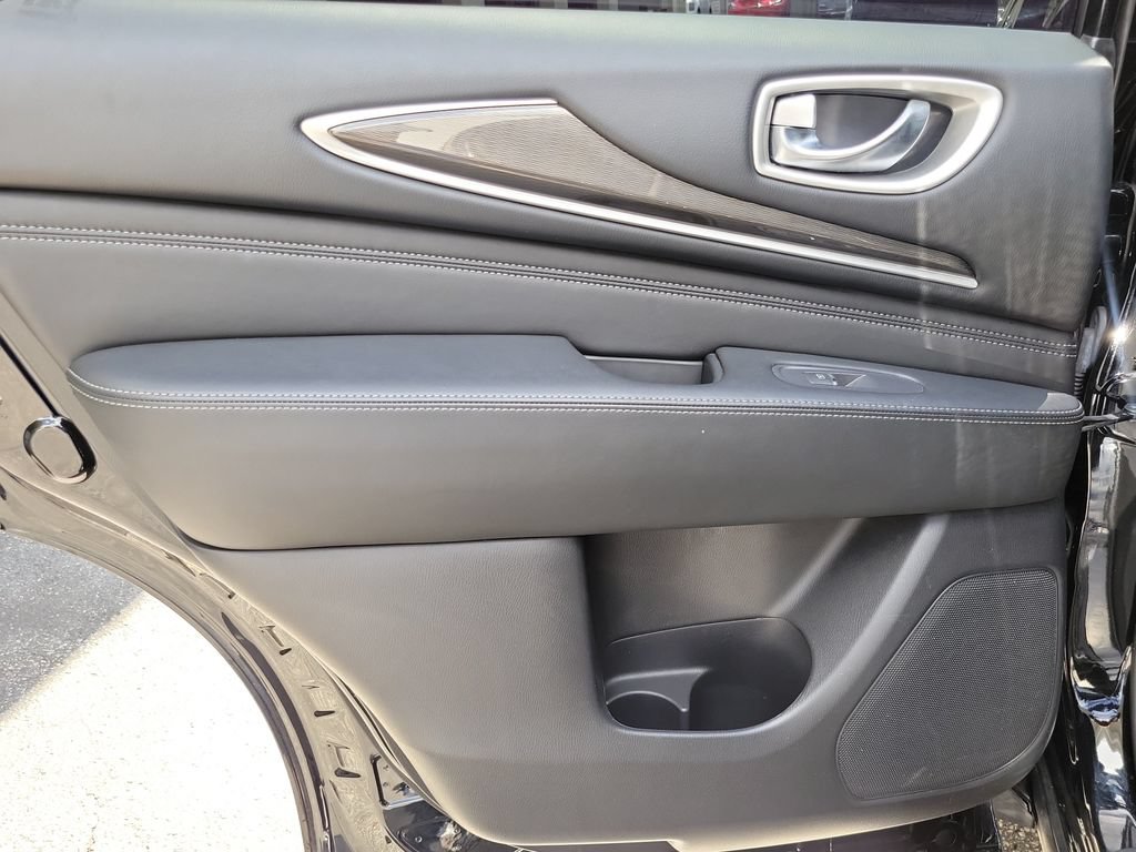 Used 2019 INFINITI QX60 Pure AWD/4WD image 10