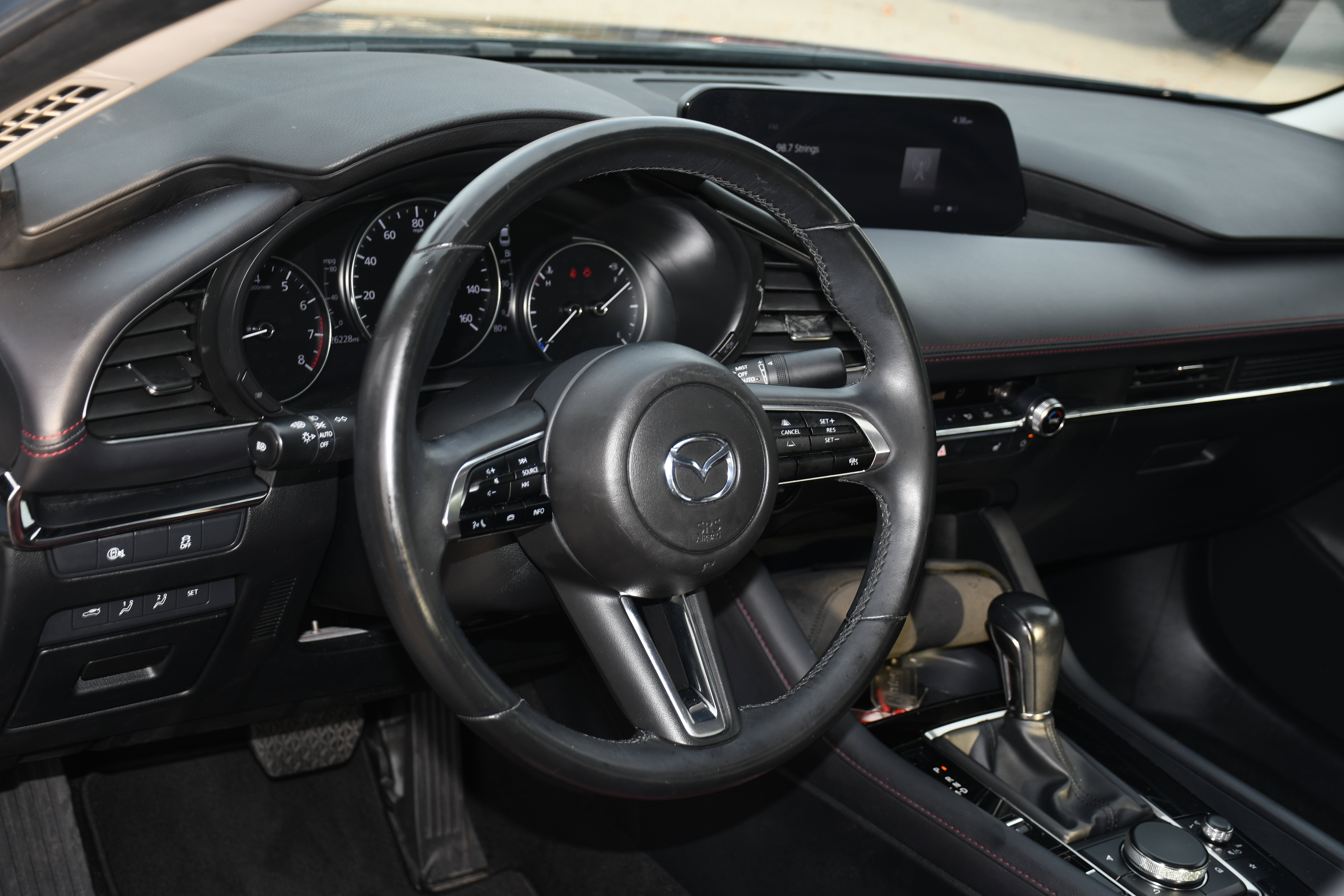 Used 2024 MAZDA MAZDA3 s image 9