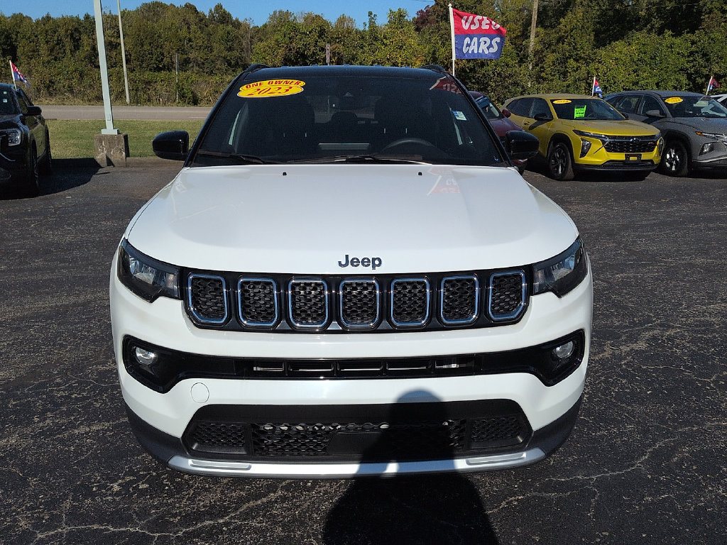 Used 2023 Jeep Compass Limited AWD/4WD image 3