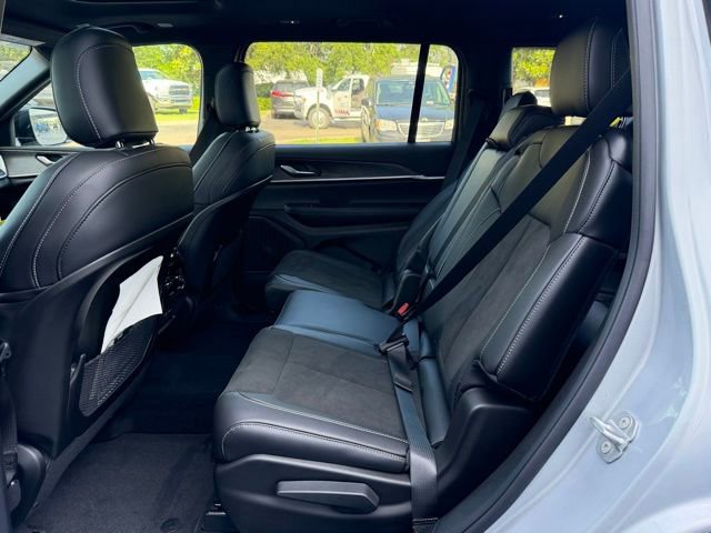 New 2026 Jeep Grand Cherokee L 4WD image 21